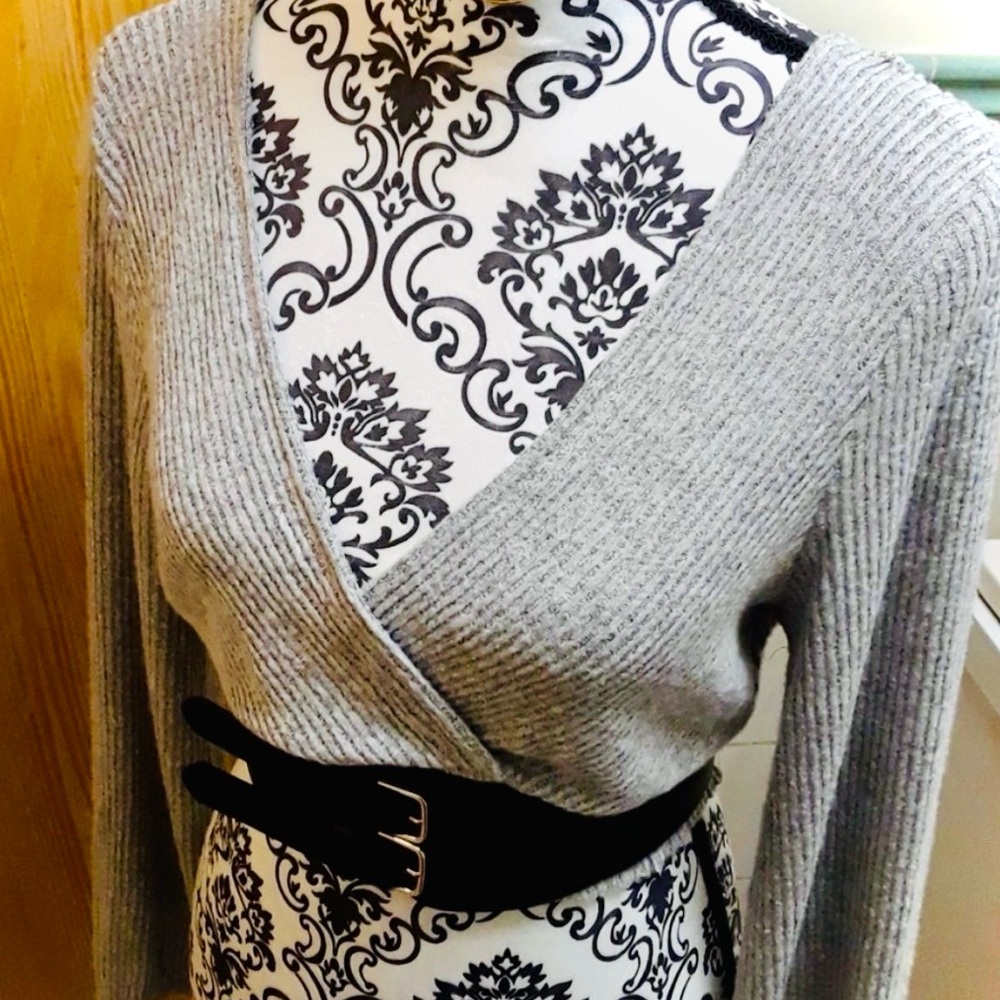DOLLS KILL Gray Cropped Wrap Sweater, W/ Cinched Waist, Size: Small NWOT (PM-33)